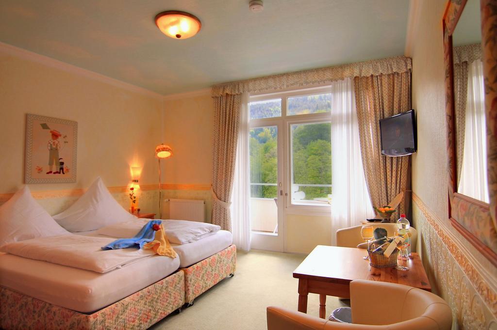 Hotel Weingärtner Bad Wildbad Zimmer foto