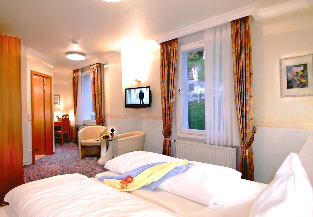 Hotel Weingärtner Bad Wildbad Zimmer foto